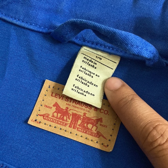 VINTAGE LEVI STRAUSS & CO. BRIGHT BLUE DENIM JACKET - Picture 2 of 4